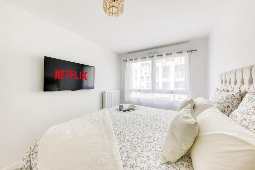 Moderne T2 Proche Paris Parking Apartment