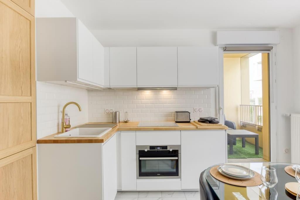 Moderne T2 Proche Paris Parking Bondy